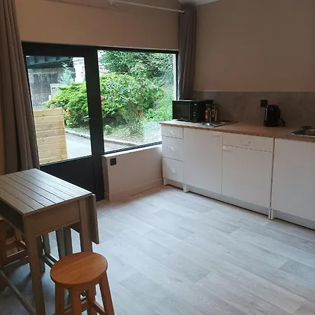 Le Petit Chez-vous Ла-Ривьер-Сен-Совёр